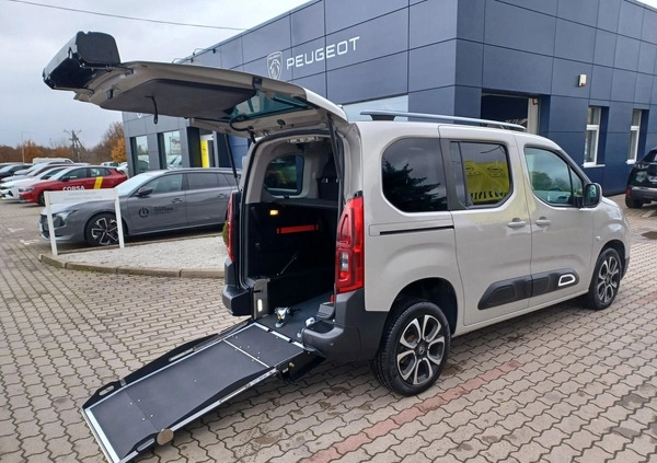 Peugeot Rifter cena 69990 przebieg: 50000, rok produkcji 2021 z Legnica małe 154